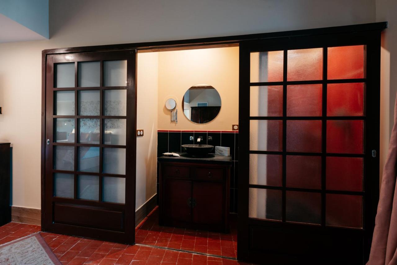 Le Clos Violette Et Le 11 D'Aglae - Hotel De Charme Design De Luxe LʼIsle-sur-la-Sorgue Eksteriør billede